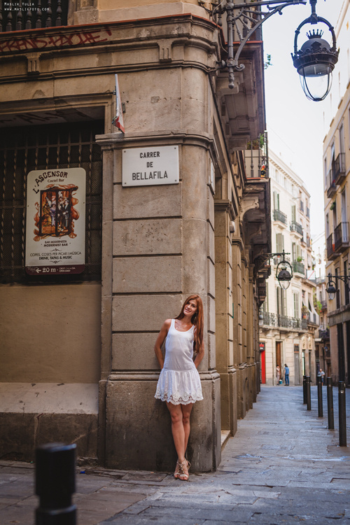 Sesión de fotos descarada al estilo de la moda en Barcelona. Fotógrafo en Barcelona  Maslik Yulia