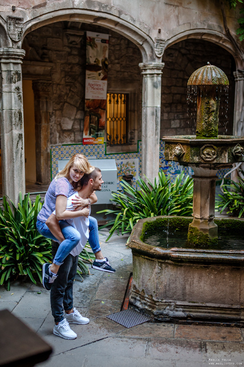 Dynamiczna sesja zdjęciowa w Barcelonie. Fotograf w Barcelonie Hiszpanii Maslik Yulia