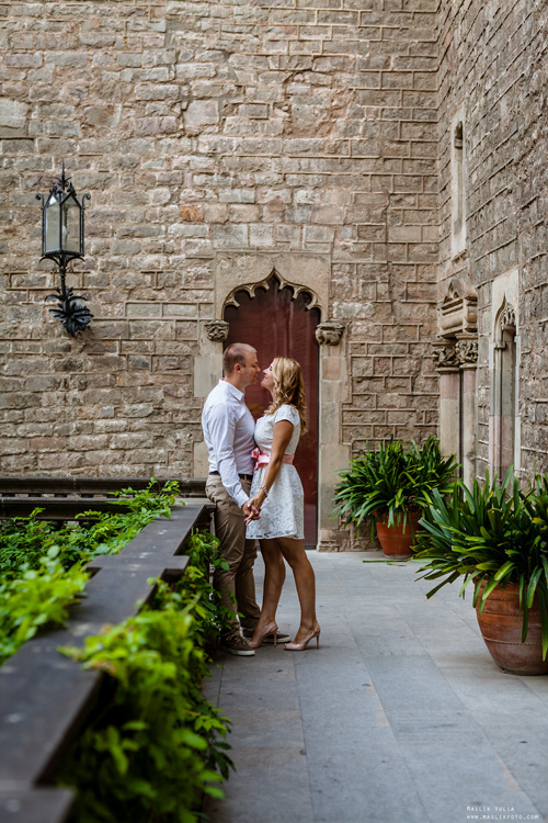 Нежная фотосессия в Барселоне. Фотограф в Барселоне Испании Маслик Юлия