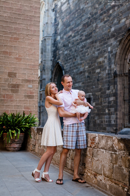 Летняя семейная фотосессия в Барселоне. Фотограф в Барселоне Испании Маслик Юлия