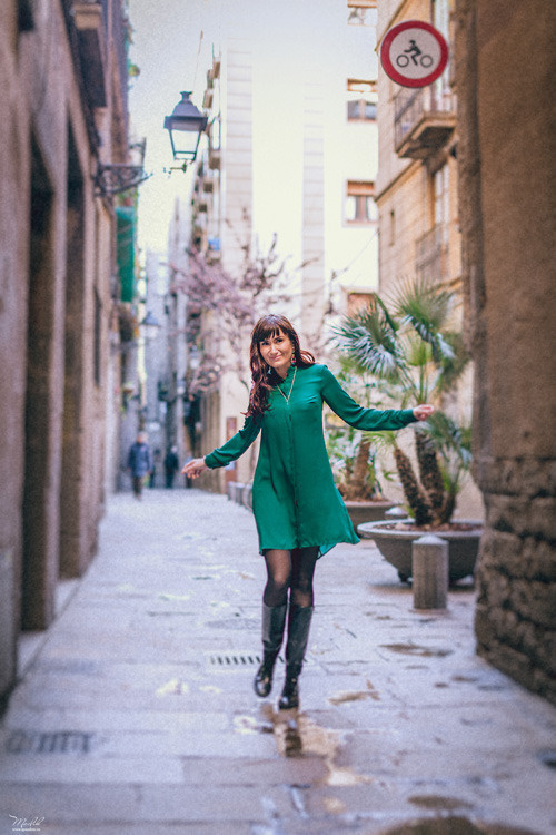 Autumn photo shoot in Barcelona. Photographer in Barcelona Spain Maslik Yulia