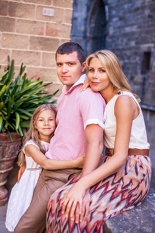 Летняя семейная фотосессия в Барселоне. Фотограф в Барселоне Испании Маслик Юлия