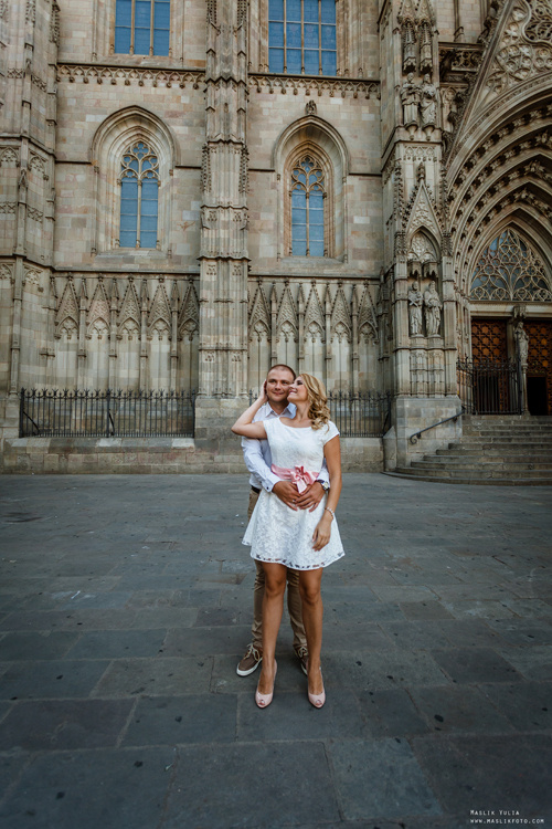 Нежная фотосессия в Барселоне. Фотограф в Барселоне Испании Маслик Юлия