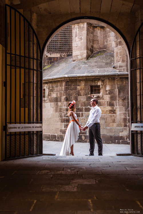 Wedding photo session in Badalona, Spain. Photographer in Barcelona Spain Maslik Yulia