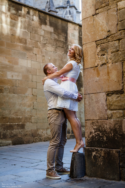 Нежная фотосессия в Барселоне. Фотограф в Барселоне Испании Маслик Юлия