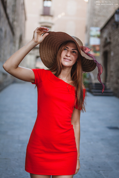 Sesión de fotos descarada al estilo de la moda en Barcelona. Fotógrafo en Barcelona  Maslik Yulia