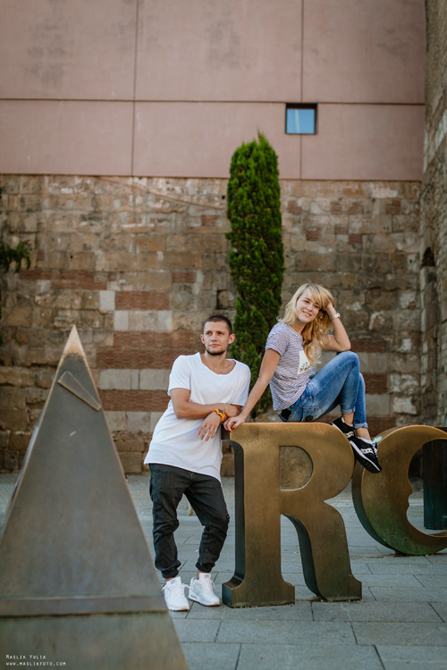 Dynamiczna sesja zdjęciowa w Barcelonie. Fotograf w Barcelonie Hiszpanii Maslik Yulia