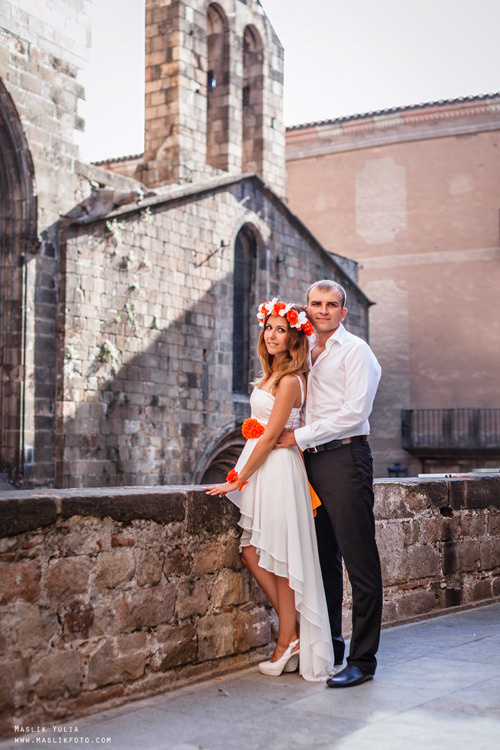 Wedding photo session in Badalona, Spain. Photographer in Barcelona Spain Maslik Yulia