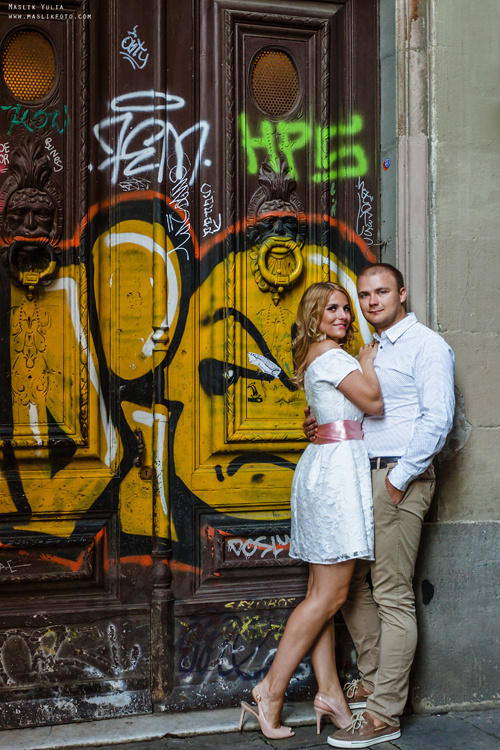 Нежная фотосессия в Барселоне. Фотограф в Барселоне Испании Маслик Юлия