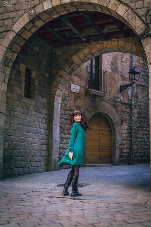 Autumn photo shoot in Barcelona. Photographer in Barcelona Spain Maslik Yulia