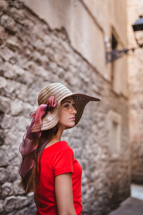 Sesión de fotos descarada al estilo de la moda en Barcelona. Fotógrafo en Barcelona  Maslik Yulia