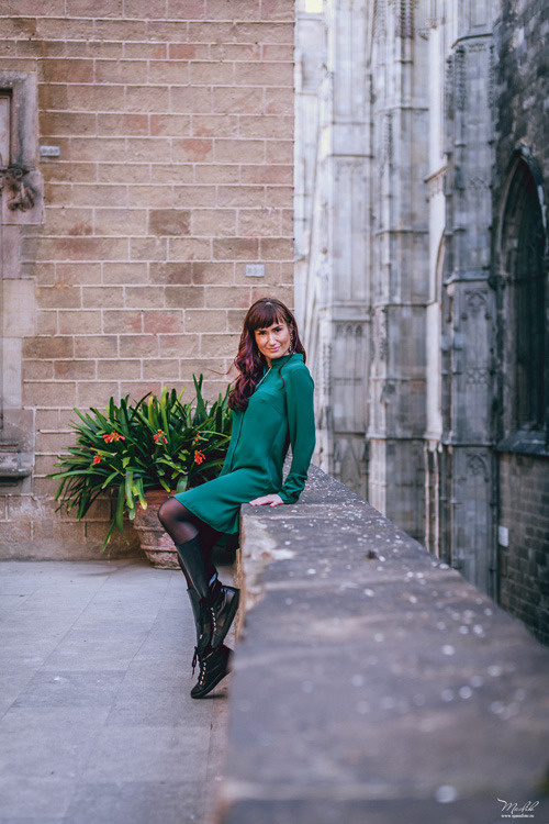 Autumn photo shoot in Barcelona. Photographer in Barcelona Spain Maslik Yulia