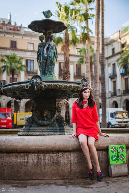 Elegante sesión de fotos en el puerto de Barcelona. Fotógrafo en Barcelona  Maslik Yulia