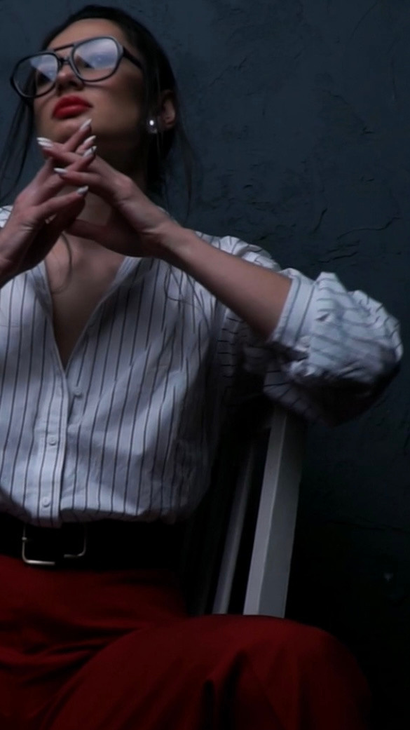 Professional model Tori. Ellstudio film production