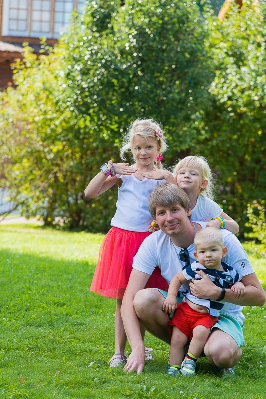 Family photoshoot in the nature, Slovenia. Wedding and Family Photographer in Slovenia