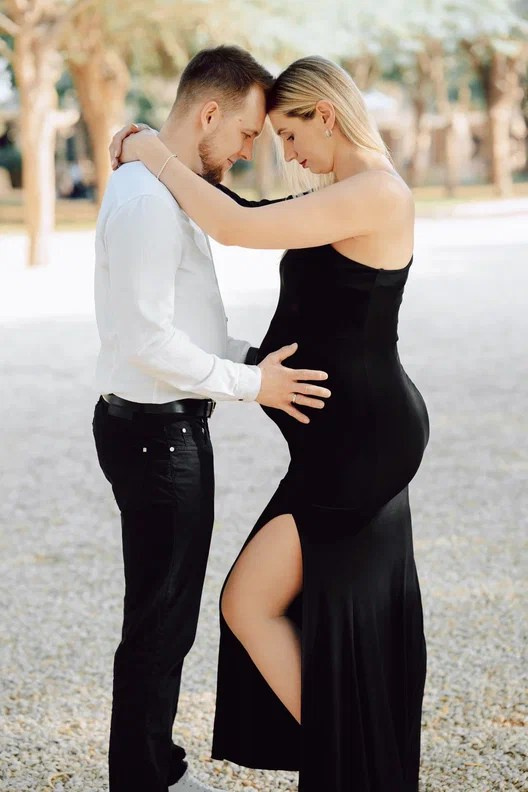 Love Story, Pregnancy. Portrait, Lifestyle and Lovestory photographer in Riyadh