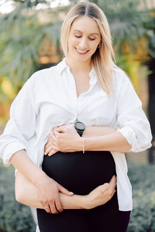 Love Story, Pregnancy. Portrait, Lifestyle and Lovestory photographer in Riyadh