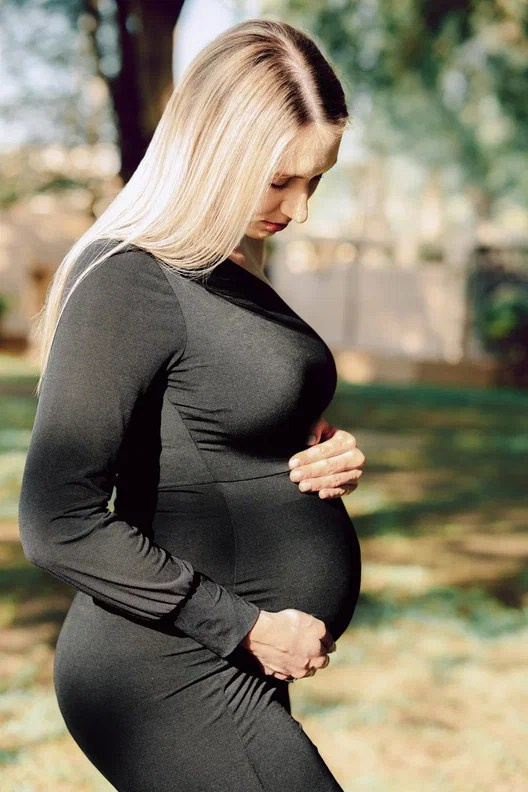 Love Story, Pregnancy. Portrait, Lifestyle and Lovestory photographer in Riyadh