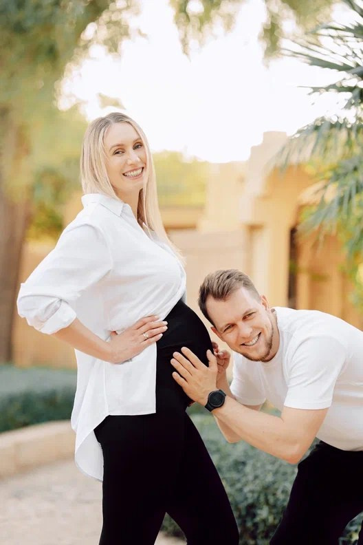 Love Story, Pregnancy. Portrait, Lifestyle and Lovestory photographer in Riyadh