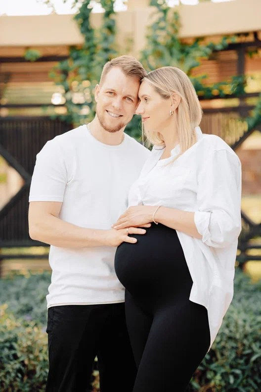 Love Story, Pregnancy. Portrait, Lifestyle and Lovestory photographer in Riyadh