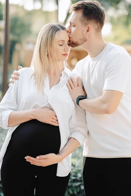 Love Story, Pregnancy. Portrait, Lifestyle and Lovestory photographer in Riyadh