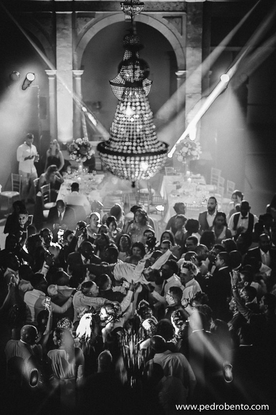 “Welcome To Our Show” — Destination Wedding Lisbon. Rui Mota Pinto Wedding Designer & Planner