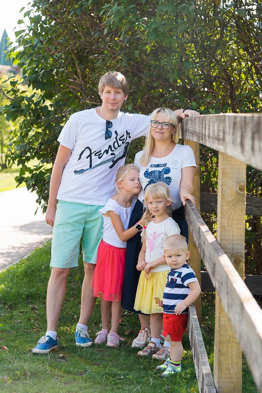 Family photoshoot in the nature, Slovenia. Wedding and Family Photographer in Slovenia