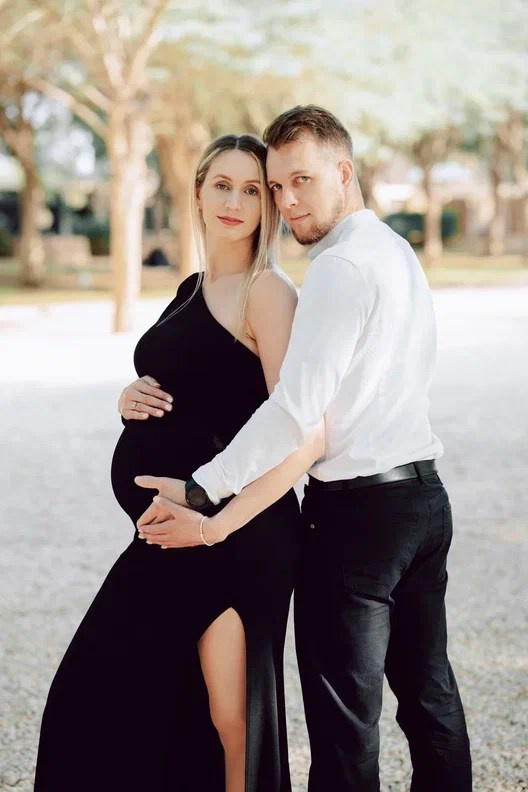 Love Story, Pregnancy. Portrait, Lifestyle and Lovestory photographer in Riyadh