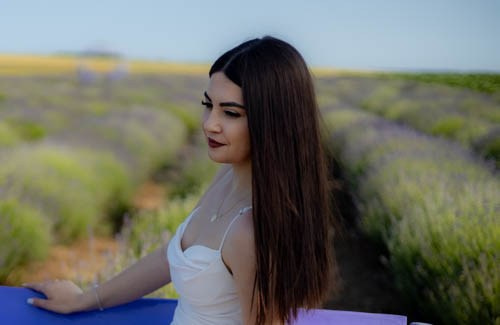 Sedinta foto in lanul de lavanda
