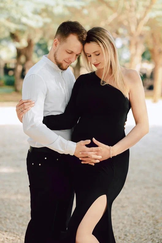 Love Story, Pregnancy. Portrait, Lifestyle and Lovestory photographer in Riyadh