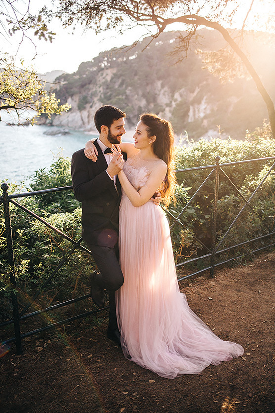 Свадебная фотосессия на берегу южного моря. Свадебный фотограф в Риге Юрий Кор