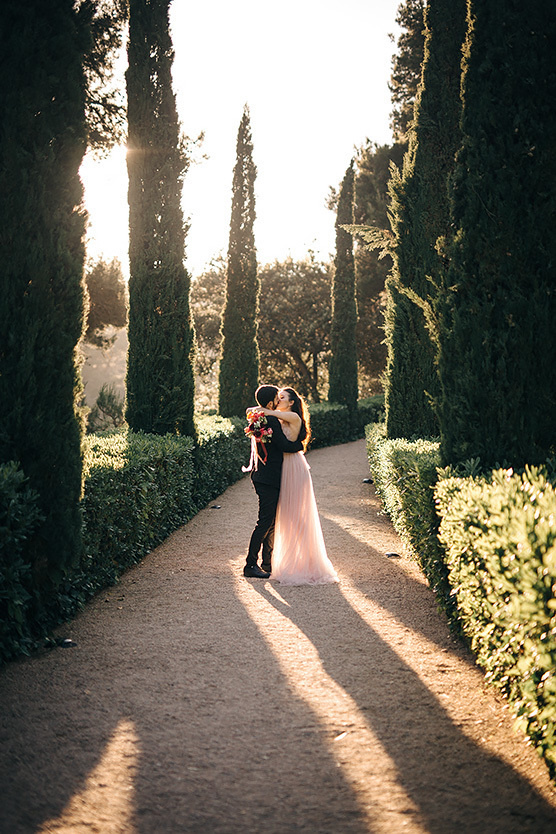 Свадебная фотосессия на берегу южного моря. Свадебный фотограф в Риге Юрий Кор