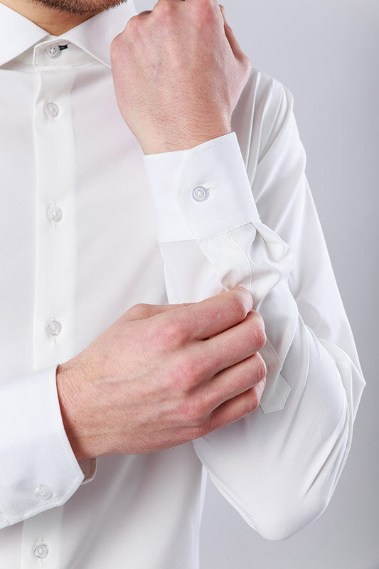 SKJORT. Fotografas Jevgenijus Misevič — misevicphoto.com