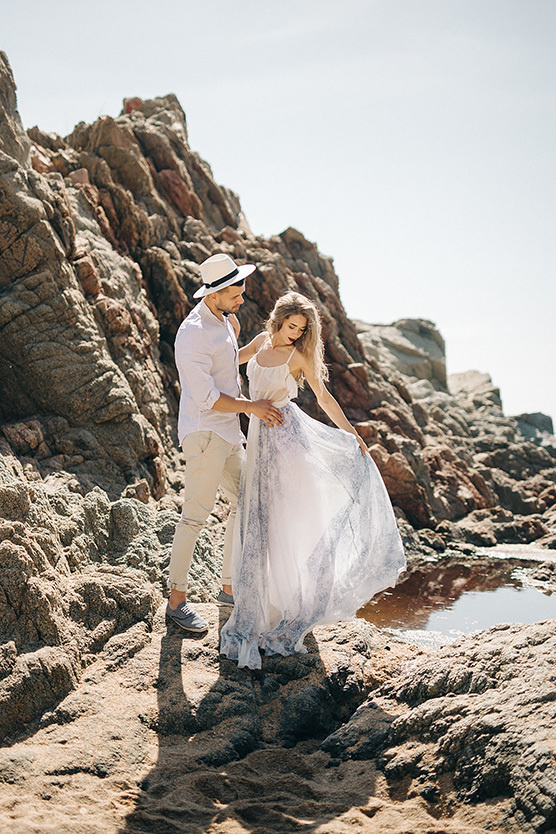 Свадебное лавстори на морском берегу. Свадебный фотограф в Риге Юрий Кор