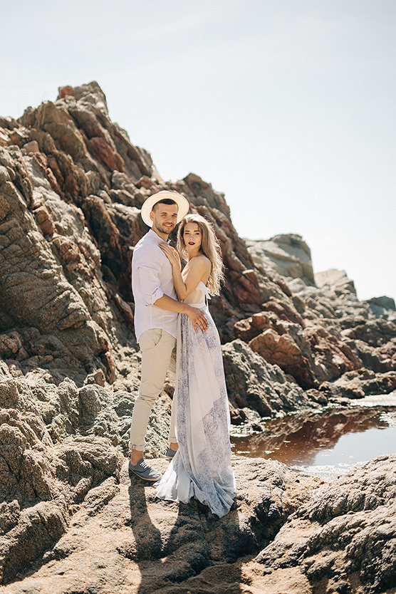 Свадебное лавстори на морском берегу. Свадебный фотограф в Риге Юрий Кор