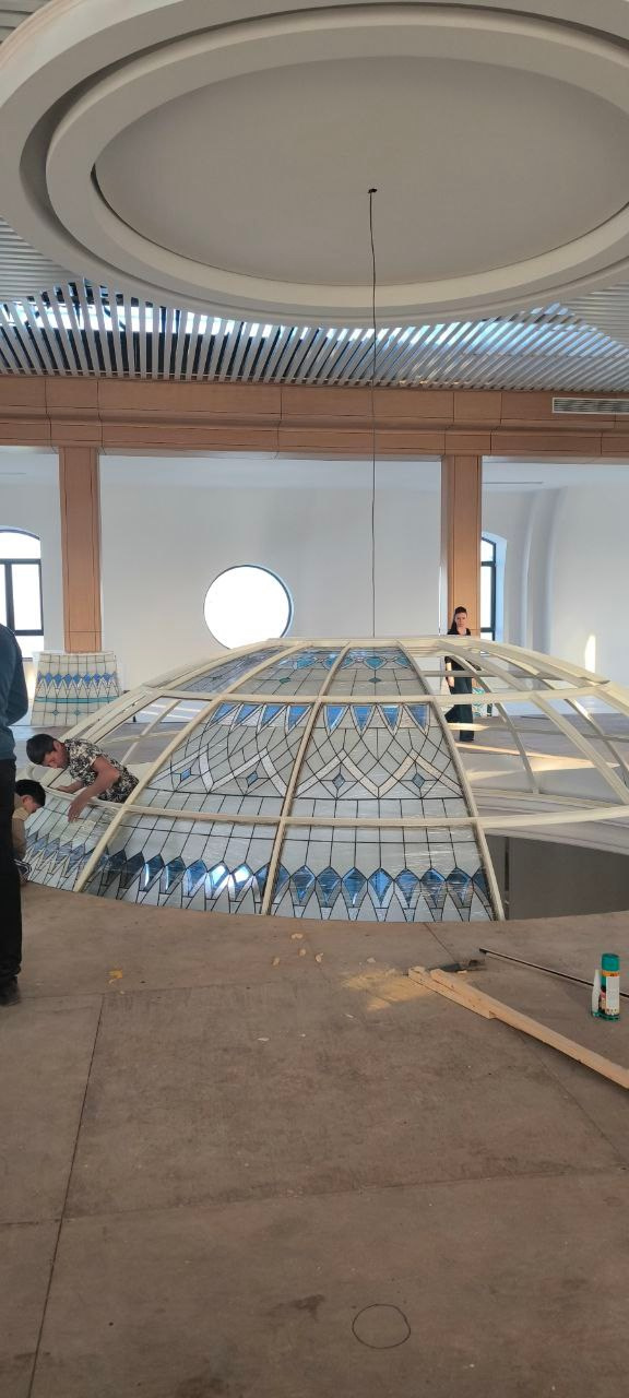 La Vitrage UAE. Professional Artist, teacher of art, Artistic Photographer In Dubai (U