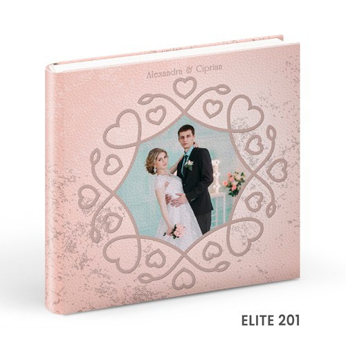 - Copertă delicată pentru album de botez cu tematică copilărie  - Model vesel de copertă album foto botez pentru fetiță/băiețel  - Album de botez cu copertă personalizată și design elegant  - Copertă colorată și jucăușă pentru albumele de botez.alinofotostudio,fotograf Botoșani ,fotograf Iași,fotograf Suceava ,Alin chirila fotograf, album botez, Photobook , servicii fotobotez,servicii foto video botez ,- Copertă elegantă pentru album de nuntă din piele albă  - Model rafinat de copertă album foto nuntă personalizat  - Copertă premium pentru album foto de nuntă – design clasic  - Album de nuntă cu copertă din materiale fine și detalii de lux.Colectia Swarovski.   Celebrele cristale Swarovski asezate cu inspiratie pe linii grafice rafinate dau strãlucire si stil invitatiei de a deschide un album de referintã.Colectia Elite.   Impresionat înainte de a deschide albumul. Imagine si decor imprimate de înaltã calitate pe coperta din piele ecologicã.Colectia Photo.   Aceastã colectie dã o idee clarã asupra continutului prin acoperirea copertii cu modele creative pe hârtie foto înfoliate pentru rezistentã în timp si pentru a fi foarte plãcute la atingere.