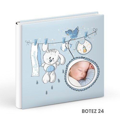 - Copertă delicată pentru album de botez cu tematică copilărie  - Model vesel de copertă album foto botez pentru fetiță/băiețel  - Album de botez cu copertă personalizată și design elegant  - Copertă colorată și jucăușă pentru albumele de botez.alinofotostudio,fotograf Botoșani ,fotograf Iași,fotograf Suceava ,Alin chirila fotograf, album botez, Photobook , servicii fotobotez,servicii foto video botez 