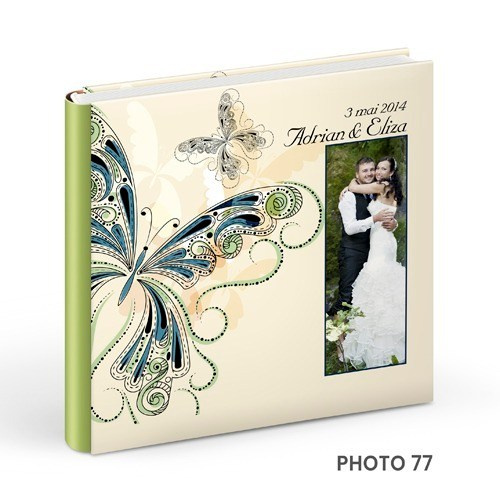 - Copertă delicată pentru album de botez cu tematică copilărie  - Model vesel de copertă album foto botez pentru fetiță/băiețel  - Album de botez cu copertă personalizată și design elegant  - Copertă colorată și jucăușă pentru albumele de botez.alinofotostudio,fotograf Botoșani ,fotograf Iași,fotograf Suceava ,Alin chirila fotograf, album botez, Photobook , servicii fotobotez,servicii foto video botez ,- Copertă elegantă pentru album de nuntă din piele albă  - Model rafinat de copertă album foto nuntă personalizat  - Copertă premium pentru album foto de nuntă – design clasic  - Album de nuntă cu copertă din materiale fine și detalii de lux.Colectia Swarovski.   Celebrele cristale Swarovski asezate cu inspiratie pe linii grafice rafinate dau strãlucire si stil invitatiei de a deschide un album de referintã.Colectia Elite.   Impresionat înainte de a deschide albumul. Imagine si decor imprimate de înaltã calitate pe coperta din piele ecologicã.Colectia Photo.   Aceastã colectie dã o idee clarã asupra continutului prin acoperirea copertii cu modele creative pe hârtie foto înfoliate pentru rezistentã în timp si pentru a fi foarte plãcute la atingere.