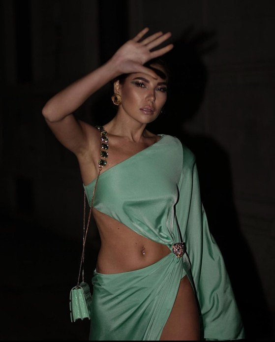 Karina Nigay. Julia Di |Fashion streetstyle photographer|videomaker in Milan & Paris