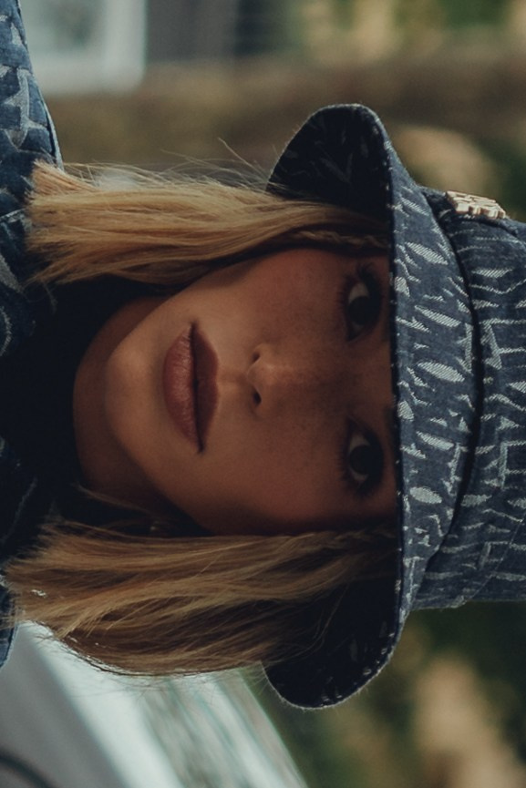 Fashion week. Dani's eyes