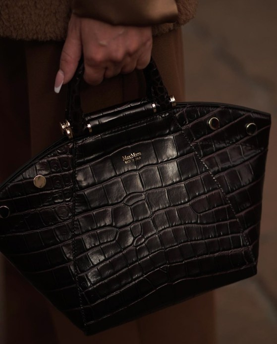 Just Fatema. Julia Di |Fashion streetstyle photographer|videomaker in Milan & Paris