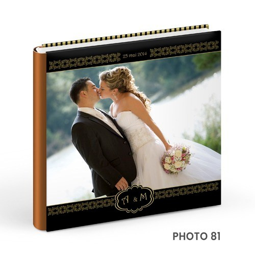 - Copertă delicată pentru album de botez cu tematică copilărie  - Model vesel de copertă album foto botez pentru fetiță/băiețel  - Album de botez cu copertă personalizată și design elegant  - Copertă colorată și jucăușă pentru albumele de botez.alinofotostudio,fotograf Botoșani ,fotograf Iași,fotograf Suceava ,Alin chirila fotograf, album botez, Photobook , servicii fotobotez,servicii foto video botez ,- Copertă elegantă pentru album de nuntă din piele albă  - Model rafinat de copertă album foto nuntă personalizat  - Copertă premium pentru album foto de nuntă – design clasic  - Album de nuntă cu copertă din materiale fine și detalii de lux.Colectia Swarovski.   Celebrele cristale Swarovski asezate cu inspiratie pe linii grafice rafinate dau strãlucire si stil invitatiei de a deschide un album de referintã.Colectia Elite.   Impresionat înainte de a deschide albumul. Imagine si decor imprimate de înaltã calitate pe coperta din piele ecologicã.Colectia Photo.   Aceastã colectie dã o idee clarã asupra continutului prin acoperirea copertii cu modele creative pe hârtie foto înfoliate pentru rezistentã în timp si pentru a fi foarte plãcute la atingere.