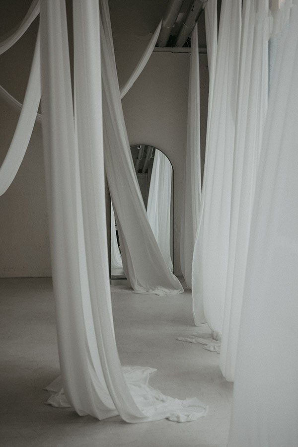 Nuomojamos Fotostudijos Vilniuje. Framed by Evelina | Vestuvių fotografė