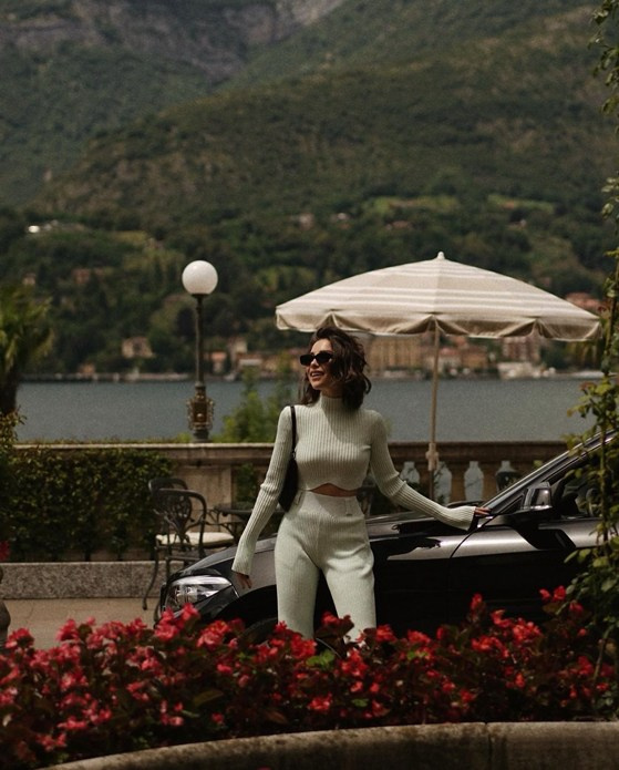 Karina Nigay. Julia Di |Fashion streetstyle photographer|videomaker in Milan & Paris