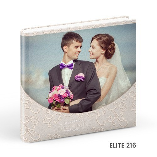 - Copertă delicată pentru album de botez cu tematică copilărie  - Model vesel de copertă album foto botez pentru fetiță/băiețel  - Album de botez cu copertă personalizată și design elegant  - Copertă colorată și jucăușă pentru albumele de botez.alinofotostudio,fotograf Botoșani ,fotograf Iași,fotograf Suceava ,Alin chirila fotograf, album botez, Photobook , servicii fotobotez,servicii foto video botez ,- Copertă elegantă pentru album de nuntă din piele albă  - Model rafinat de copertă album foto nuntă personalizat  - Copertă premium pentru album foto de nuntă – design clasic  - Album de nuntă cu copertă din materiale fine și detalii de lux.Colectia Swarovski.   Celebrele cristale Swarovski asezate cu inspiratie pe linii grafice rafinate dau strãlucire si stil invitatiei de a deschide un album de referintã.Colectia Elite.   Impresionat înainte de a deschide albumul. Imagine si decor imprimate de înaltã calitate pe coperta din piele ecologicã.
