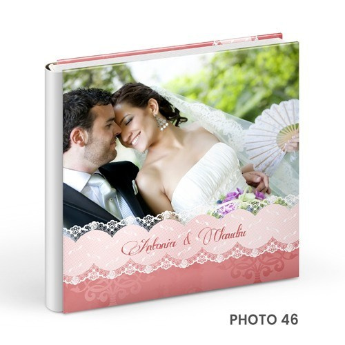 - Copertă delicată pentru album de botez cu tematică copilărie  - Model vesel de copertă album foto botez pentru fetiță/băiețel  - Album de botez cu copertă personalizată și design elegant  - Copertă colorată și jucăușă pentru albumele de botez.alinofotostudio,fotograf Botoșani ,fotograf Iași,fotograf Suceava ,Alin chirila fotograf, album botez, Photobook , servicii fotobotez,servicii foto video botez ,- Copertă elegantă pentru album de nuntă din piele albă  - Model rafinat de copertă album foto nuntă personalizat  - Copertă premium pentru album foto de nuntă – design clasic  - Album de nuntă cu copertă din materiale fine și detalii de lux.Colectia Swarovski.   Celebrele cristale Swarovski asezate cu inspiratie pe linii grafice rafinate dau strãlucire si stil invitatiei de a deschide un album de referintã.Colectia Elite.   Impresionat înainte de a deschide albumul. Imagine si decor imprimate de înaltã calitate pe coperta din piele ecologicã.Colectia Photo.   Aceastã colectie dã o idee clarã asupra continutului prin acoperirea copertii cu modele creative pe hârtie foto înfoliate pentru rezistentã în timp si pentru a fi foarte plãcute la atingere.