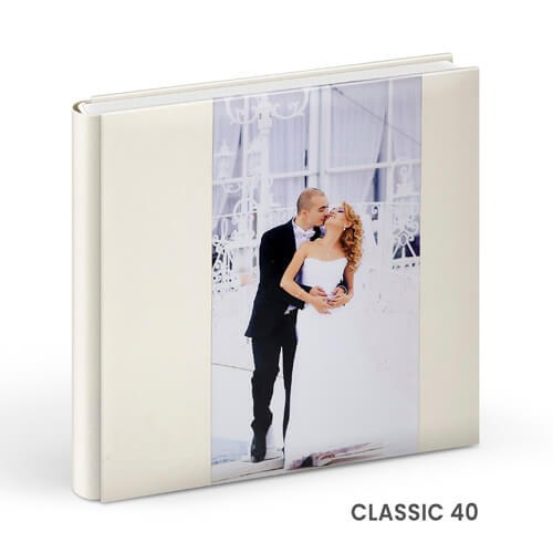 - Copertă delicată pentru album de botez cu tematică copilărie  - Model vesel de copertă album foto botez pentru fetiță/băiețel  - Album de botez cu copertă personalizată și design elegant  - Copertă colorată și jucăușă pentru albumele de botez.alinofotostudio,fotograf Botoșani ,fotograf Iași,fotograf Suceava ,Alin chirila fotograf, album botez, Photobook , servicii fotobotez,servicii foto video botez ,- Copertă elegantă pentru album de nuntă din piele albă  - Model rafinat de copertă album foto nuntă personalizat  - Copertă premium pentru album foto de nuntă – design clasic  - Album de nuntă cu copertă din materiale fine și detalii de lux