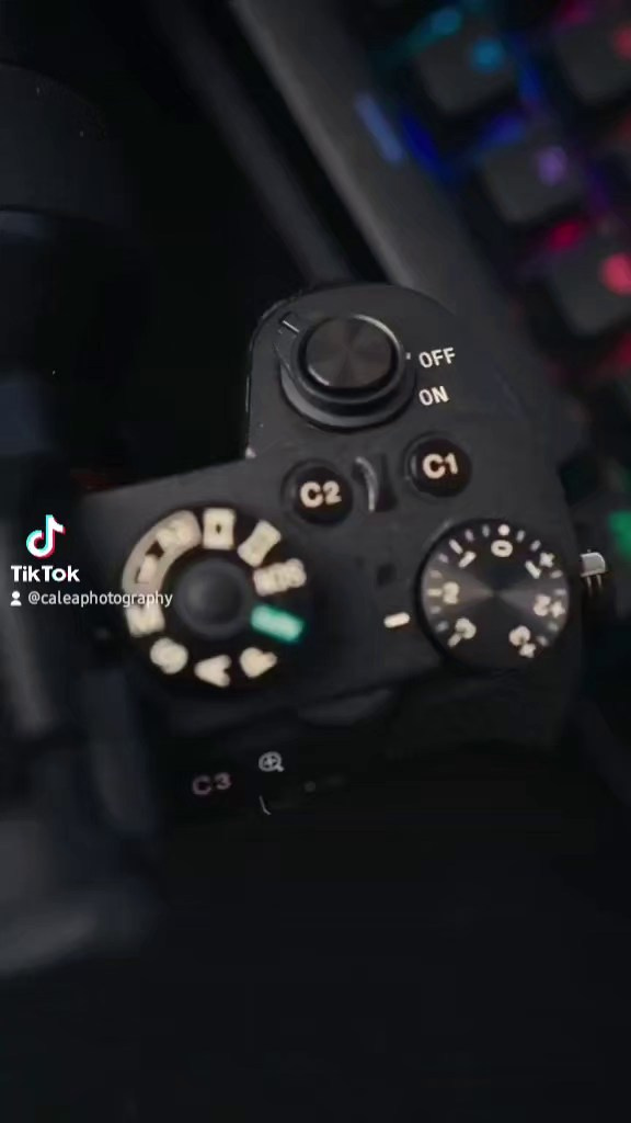 Behind the scene. Acasă