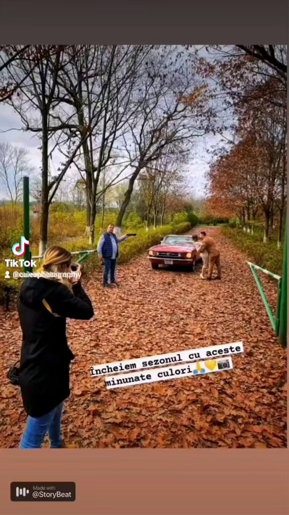 Behind the scene. Acasă